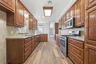 693 McLaughlin Rd, Woodway, TX 76712 - Photo 12