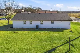 1001 Newby Ave, Bridgeport, TX 76426 - Photo 30