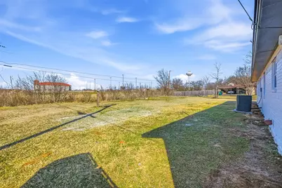 1001 Newby Avenue, Bridgeport, TX 76426 - Photo 24