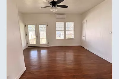 300 E Plummer Street, Eastland, TX 76448 - Photo 8