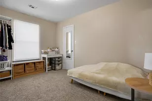 736 W Colony Dr, Arlington, TX 76001 - Photo 14