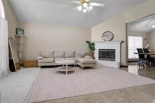 736 W Colony Dr, Arlington, TX 76001 - Photo 4