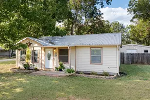 310 W Sixth St, Tolar, TX 76476 - Photo 2