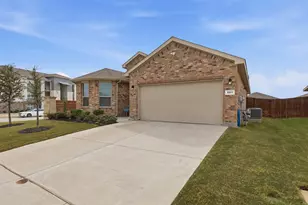 501 Frenchpark Dr, Fort Worth, TX 76052 - Photo 2