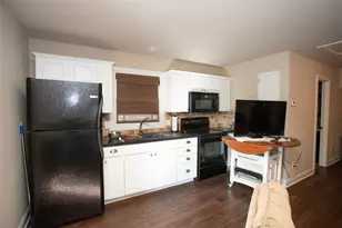 816 Plum St, Graham, TX 76450 - Photo 26