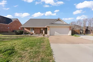 529 McKittrick Ct, Godley, TX 76044 - Photo 2