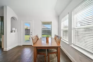 10704 Klondike Ln, Aubrey, TX 76227 - Photo 10