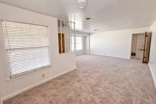 809 Crescent St, Denton, TX 76201 - Photo 4