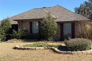 2702 Grasmere St, Garland, TX 75040 - Photo 2
