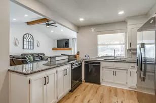 306 Valley Trail Dr, Weatherford, TX 76087 - Photo 14