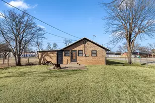 201 W Belknap St, Seymour, TX 76380 - Photo 28