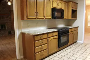 712 Prairie Wind Blvd, Stephenville, TX 76401 - Photo 8