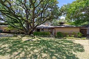 4224 Westmont Ct, Fort Worth, TX 76109 - Photo 2