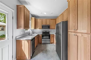 932 W Shirley St, Stephenville, TX 76401 - Photo 6