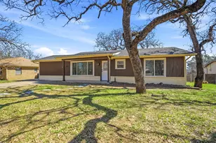 117 Oakwood Dr, Keene, TX 76059 - Photo 2