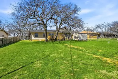 117 Oakwood Drive, Keene, TX 76059 - Photo 34