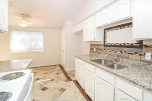 5706 Guildwood Dr, Arlington, TX 76017 - Photo 10