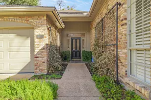 6100 Plum Valley Pl, Fort Worth, TX 76116 - Photo 2