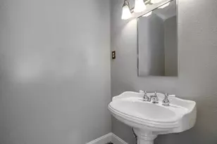 9576 Ash Creek Dr, Dallas, TX 75228 - Photo 32