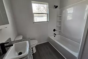 217 W Heard St, Cleburne, TX 76033 - Photo 14