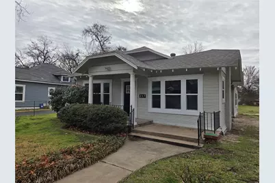 217 W Heard Street, Cleburne, TX 76033 - Photo 2