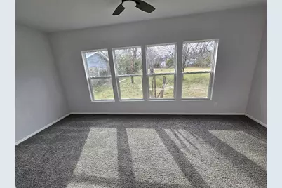 217 W Heard Street, Cleburne, TX 76033 - Photo 10