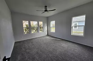 217 W Heard St, Cleburne, TX 76033 - Photo 12