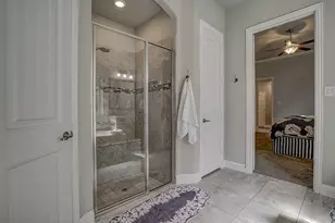 627 Bridgewater St, Euless, TX 76039 - Photo 18