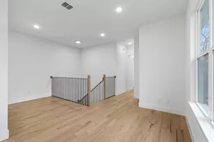 913 Bayonne St, Dallas, TX 75212 - Photo 14