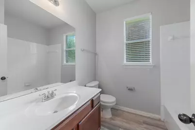 5541 Grenada Drive, Fort Worth, TX 76119 - Photo 32