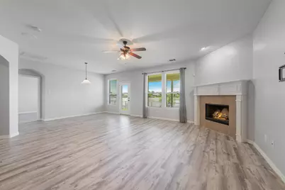 5541 Grenada Drive, Fort Worth, TX 76119 - Photo 10