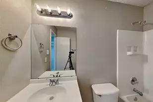 360 Blairwood Dr, Fort Worth, TX 76134 - Photo 14