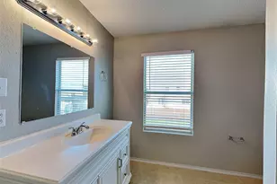 360 Blairwood Dr, Fort Worth, TX 76134 - Photo 8