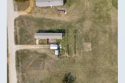 212 Farmhouse Road, Springtown, TX 76082 - Photo 10