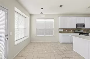 10028 Jessica St, Fort Worth, TX 76244 - Photo 12