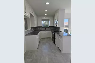 201 W Louella Drive, Hurst, TX 76054 - Photo 32