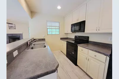 5530 Brookview Court, Sachse, TX 75048 - Photo 4