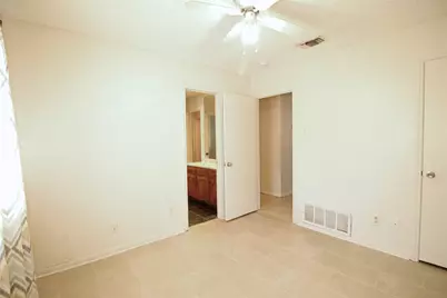 711 Dickey Drive, Euless, TX 76040 - Photo 20