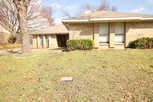 711 Dickey Dr, Euless, TX 76040 - Photo 4