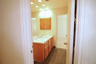 711 Dickey Dr, Euless, TX 76040 - Photo 22