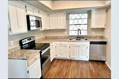 2752 Meadow Isle Lane, Dallas, TX 75237 - Photo 8