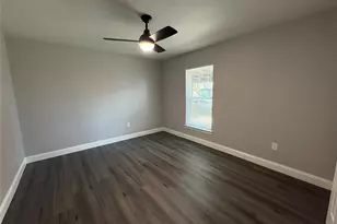 128 Brewster St, Robinson, TX 76706 - Photo 12