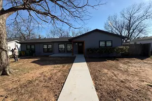 128 Brewster St, Robinson, TX 76706 - Photo 2