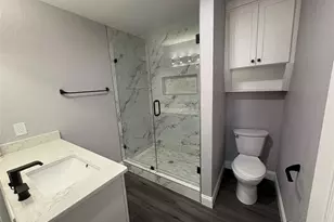 128 Brewster St, Robinson, TX 76706 - Photo 6