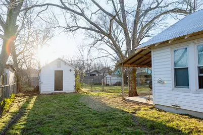 705 S Jackson Street, McGregor, TX 76657 - Photo 6