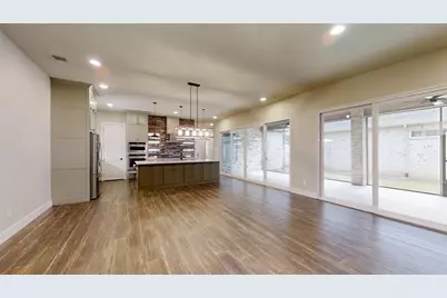 2405 Vineyard Drive, Granbury, TX 76048 - Photo 6