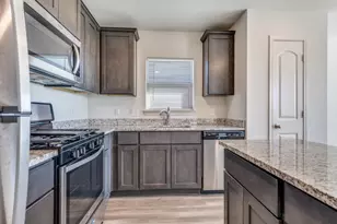 13611 Logan Pass Dr, Ponder, TX 76259 - Photo 12