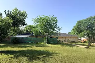1441 Brazos St, Graham, TX 76450 - Photo 32