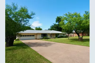 1441 Brazos Street, Graham, TX 76450 - Photo 1