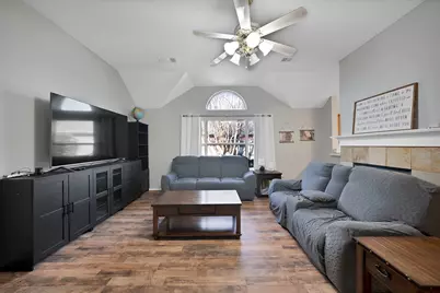 5065 Blanco Drive, Haltom City, TX 76137 - Photo 8